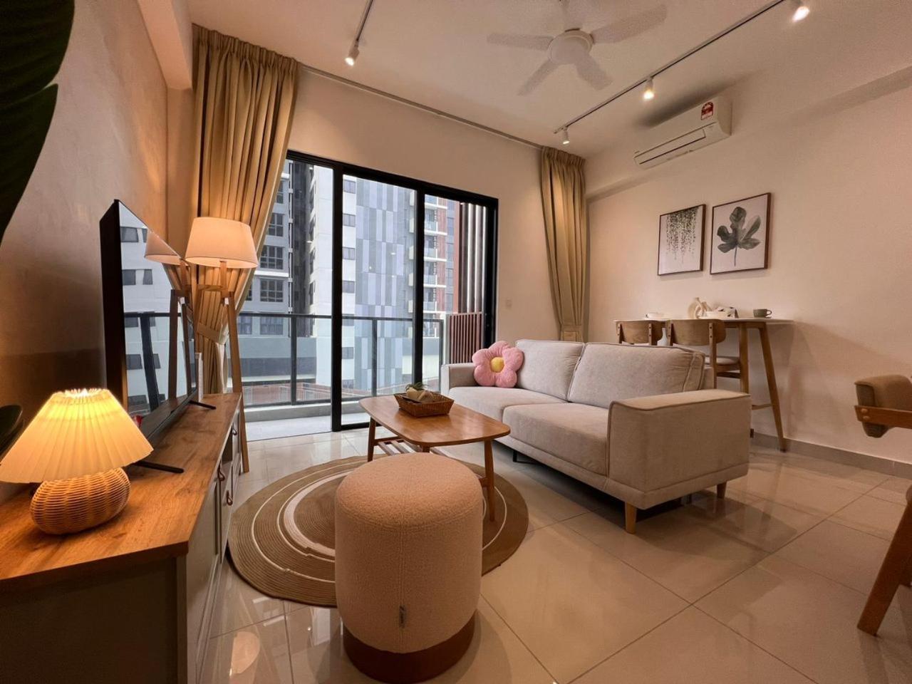 2r2b Chan Sow Lin Trion 2 - 6 Pax Appartement Kuala Lumpur